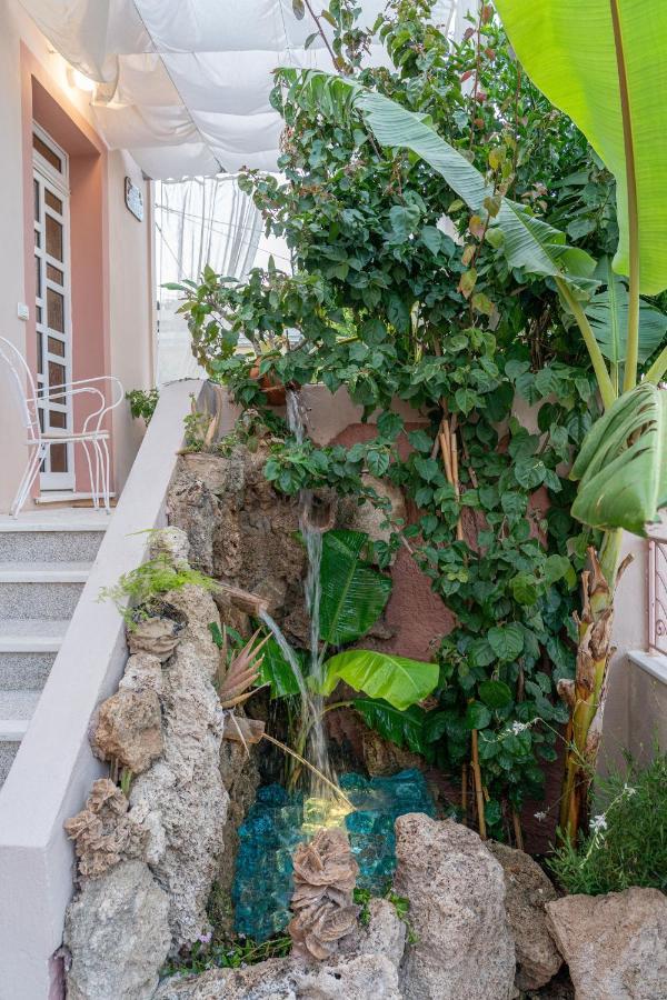 Flowers In The - Elegant In * Argostoli (Kefalonia)