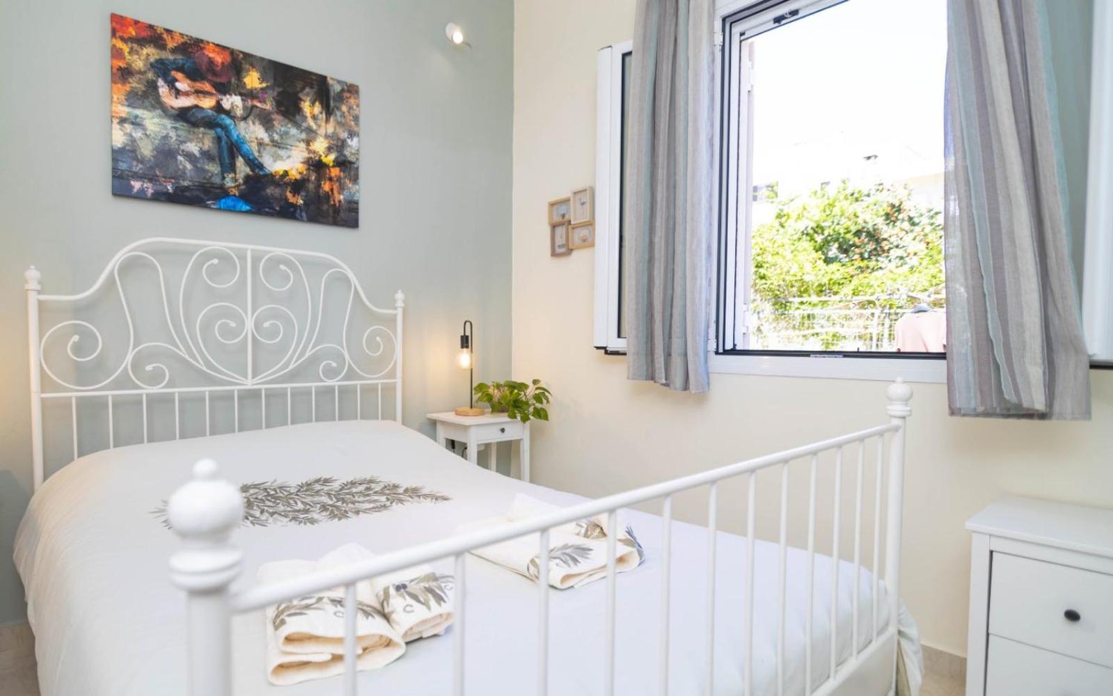 Holiday home Flowers In The - Elegant In
